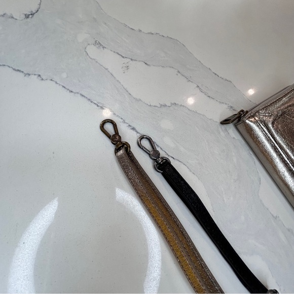 The Sak 2-4-1 Bundle of Leather Crossbody Organizers - Picture 8 of 16